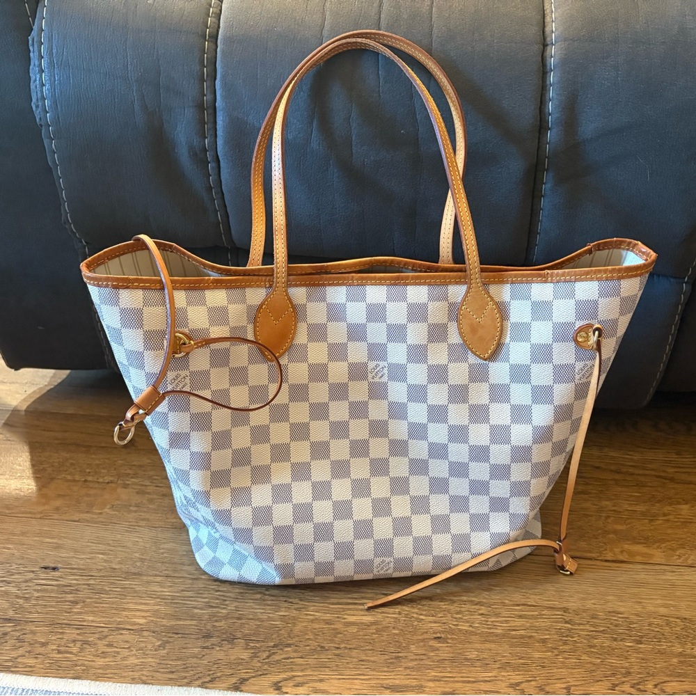 Louis Vuitton never full MM